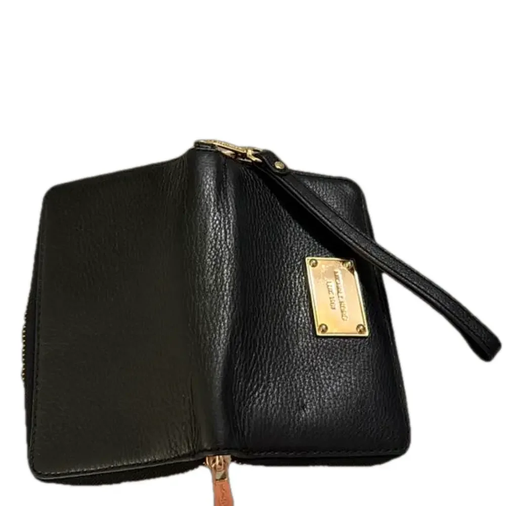 MICHAEL KORS Jet Set Travel Black Leather Logo Smartphone Wallet Wristlet Zip